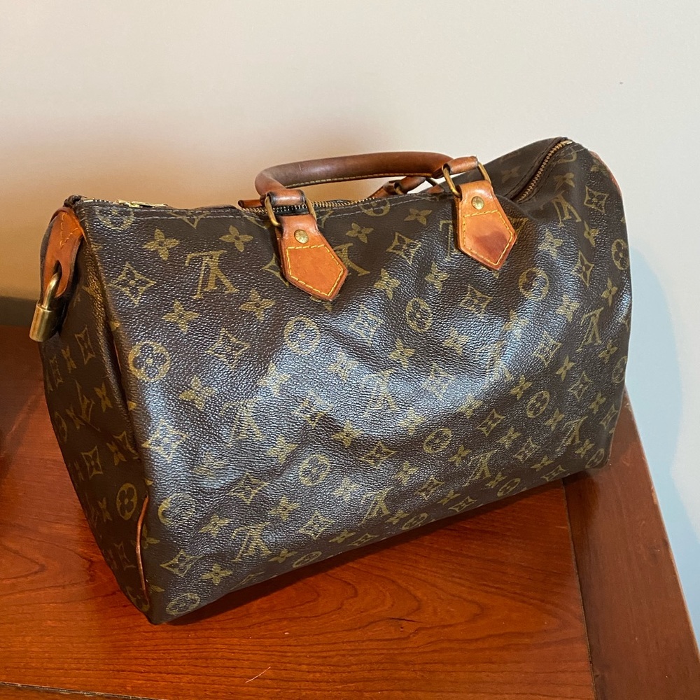 Authentic Louis Vuitton Speedy 35